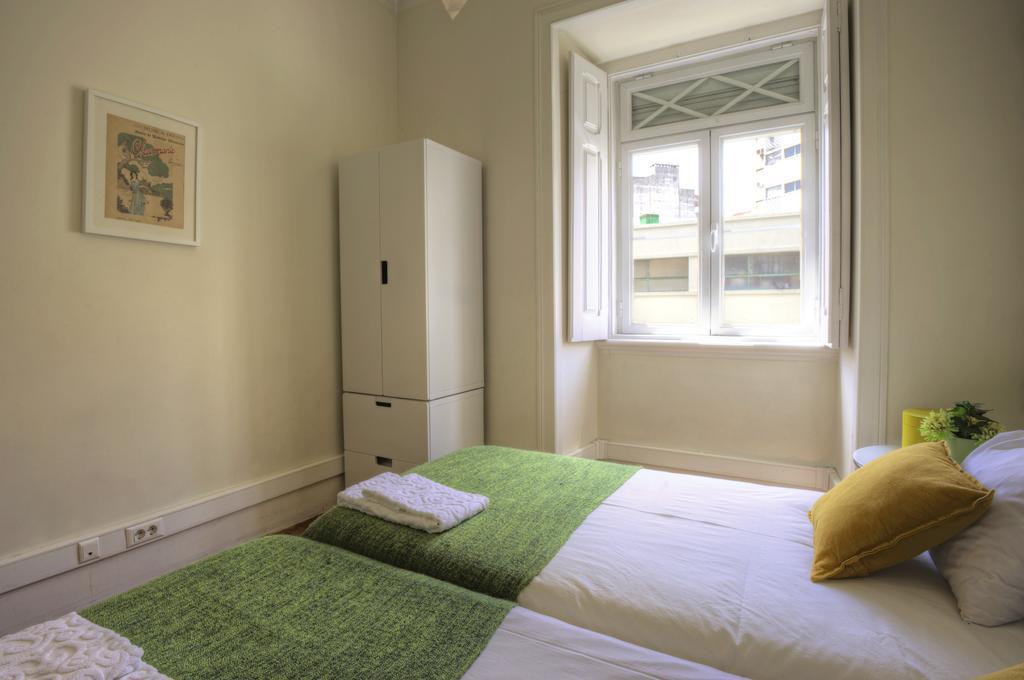 Angola Apartment - 8Bedrooms Lisbon Bagian luar foto